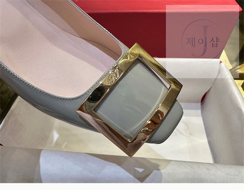 로저 비비에 트럼펫 메탈 버클 펌프스4.5cm - 상세 이미지